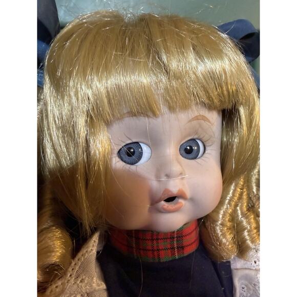 VTG Brinn’s Porcelain Doll 1989 14” Blond Straight & Curly Hair Gray Eyes - Picture 9 of 10